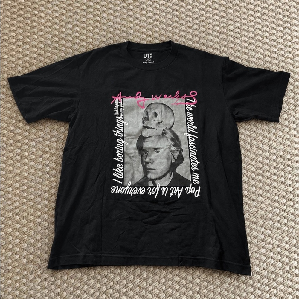 Uniqlo Black Graphic Short-Sleeve Crewneck T-Shirt with Pink Accent
